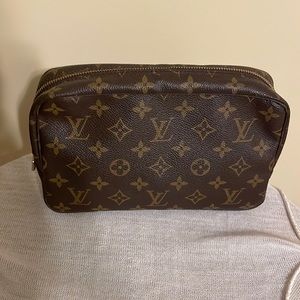 Louis Vuitton toiletry poach in almost new condition